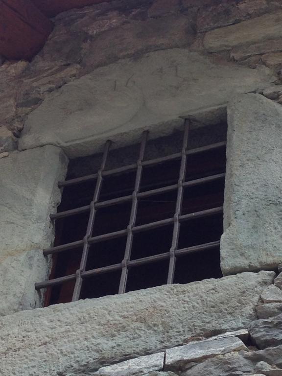 Maison Des Challant Challand Saint Victor Bagian luar foto