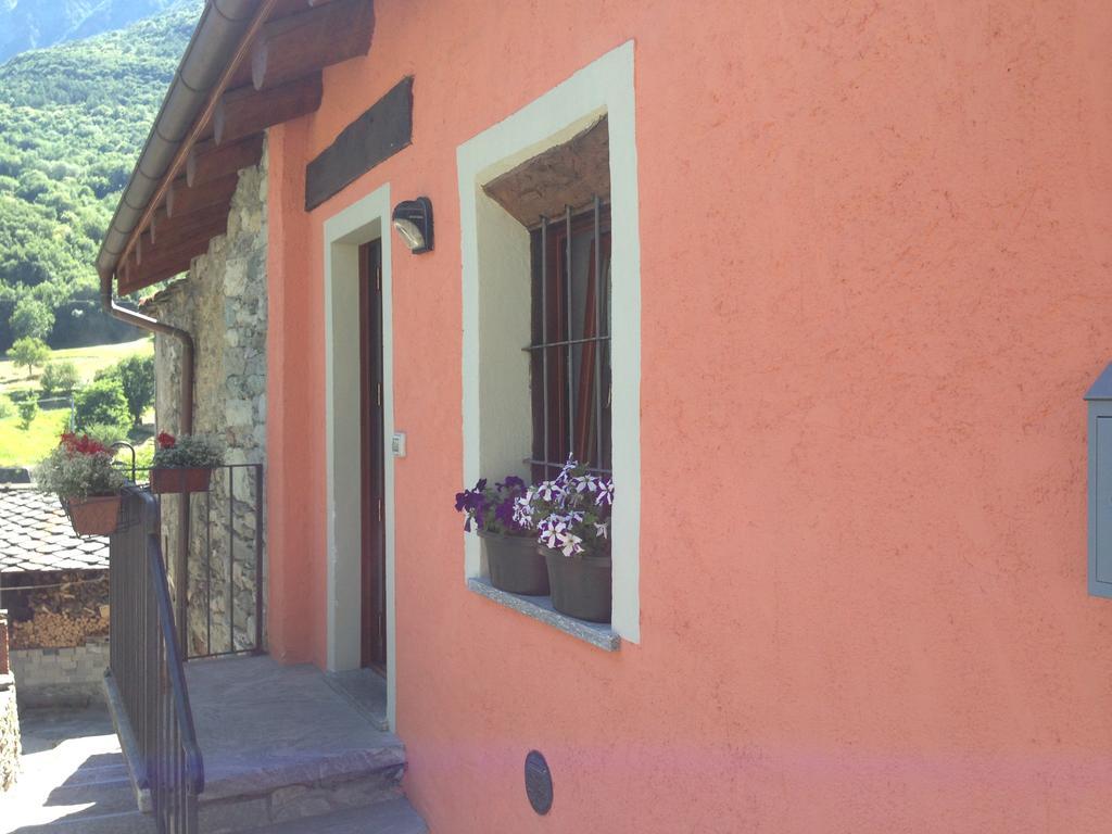 Maison Des Challant Challand Saint Victor Bagian luar foto