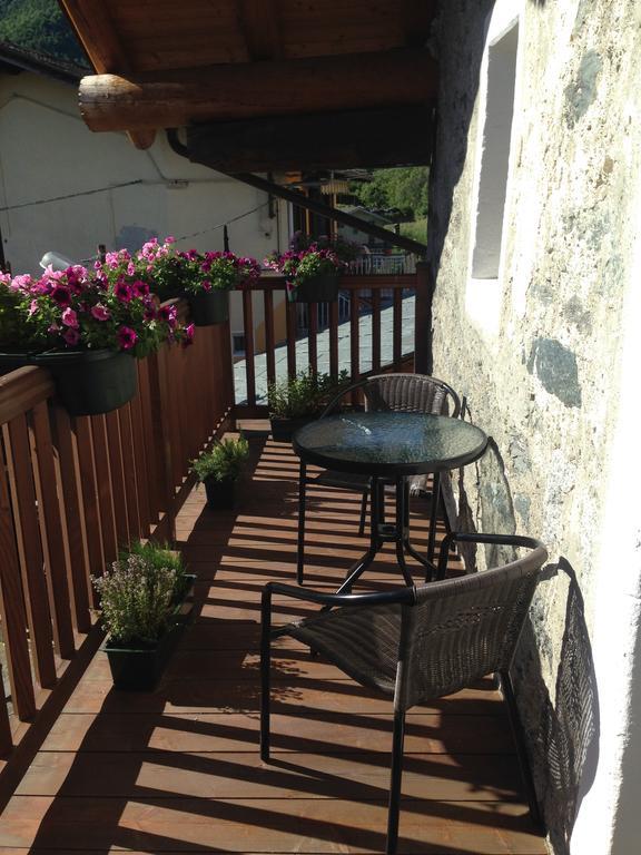 Maison Des Challant Challand Saint Victor Bagian luar foto