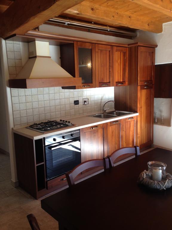 Maison Des Challant Challand Saint Victor Bagian luar foto