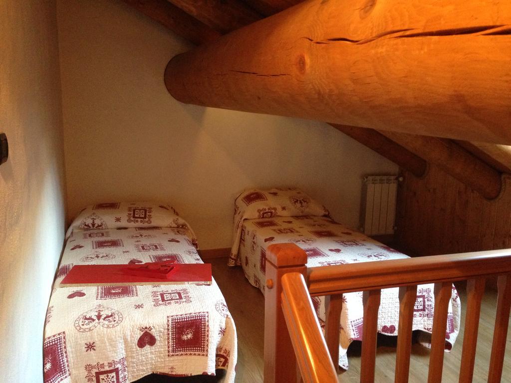 Maison Des Challant Challand Saint Victor Bagian luar foto