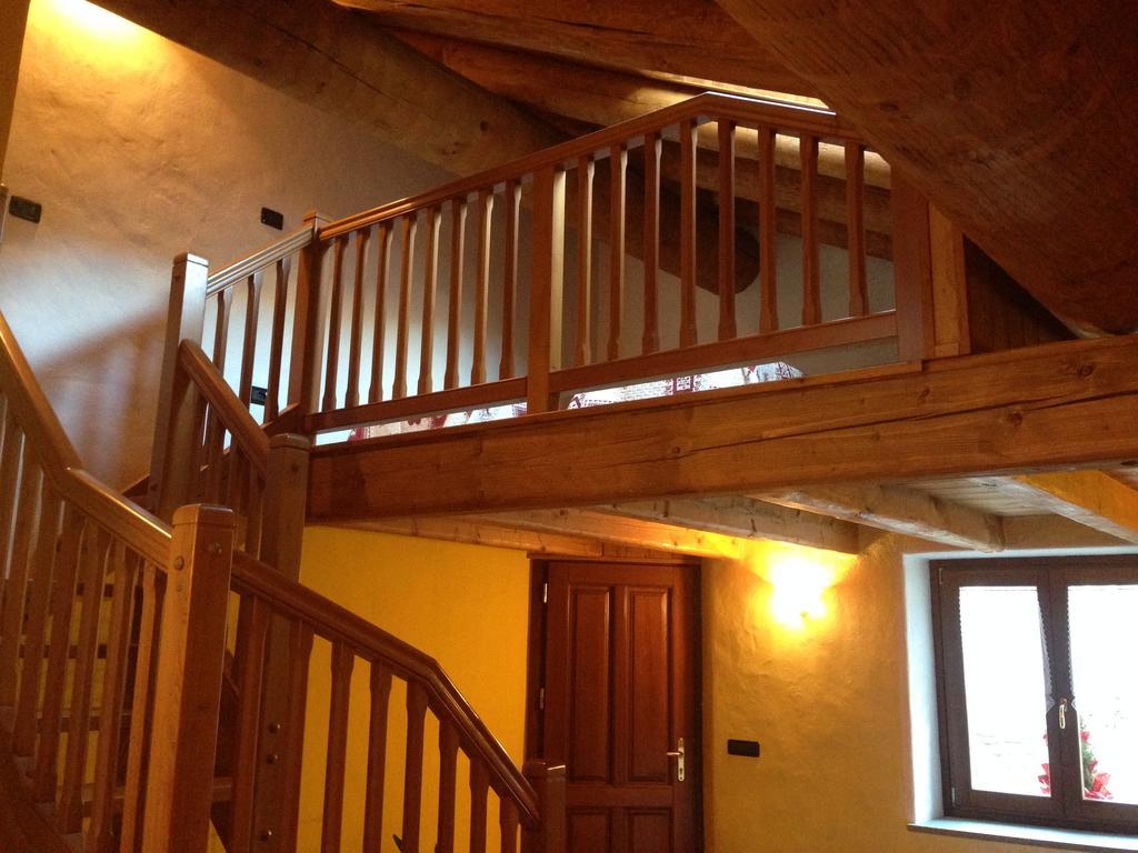 Maison Des Challant Challand Saint Victor Bagian luar foto