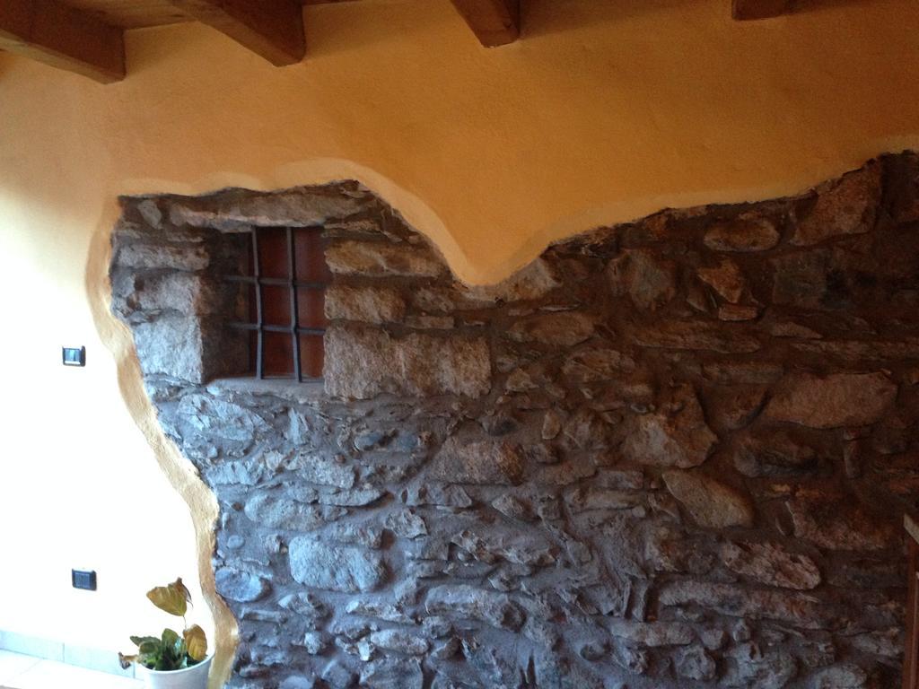Maison Des Challant Challand Saint Victor Bagian luar foto